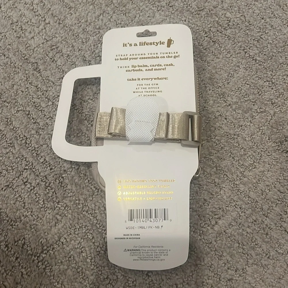 NWT THE DARLING EFFECT TUMBLER FANNY PACK - Picture 2 of 2